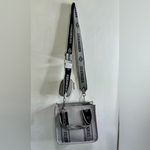 Steve Madden Crossbody Purse 🤩 - Picture 1 of 3